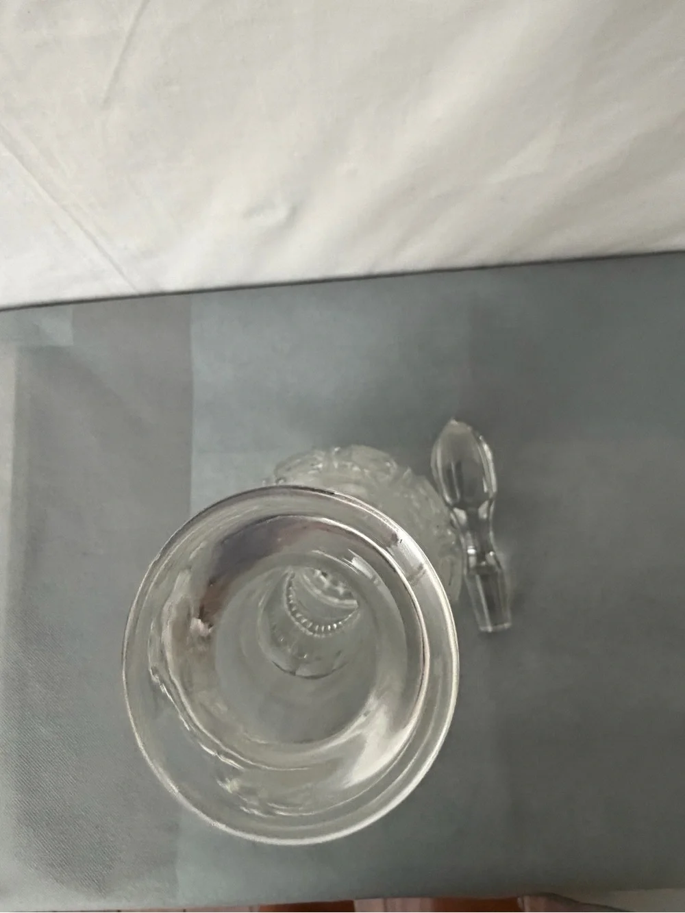 Crystal Cut Glass Decanter with Stopper Vintage (F245)